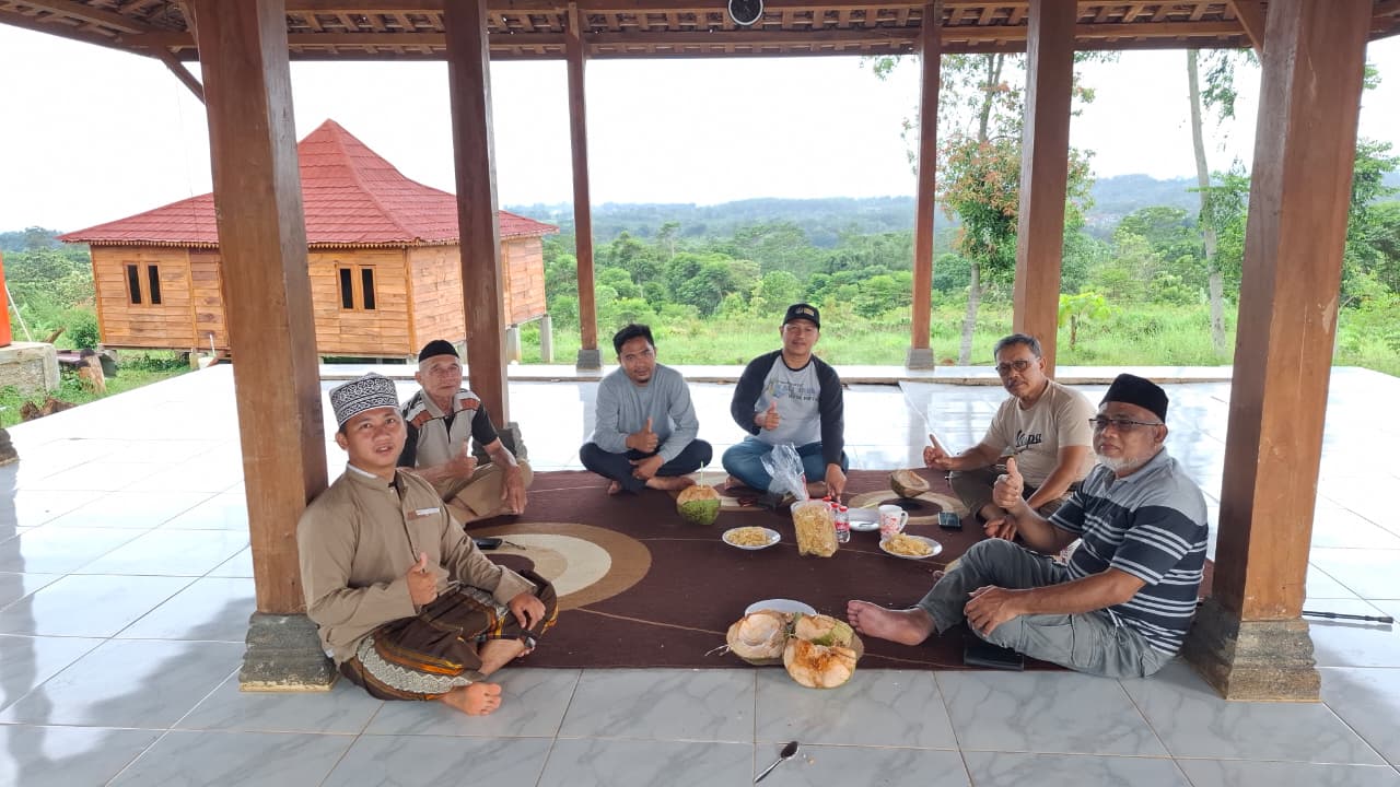 Sinergi Kelompok Tani dan Pesantren Ummul Qur'an Jonggol Bahas Perawatan Durian dan Ketahanan Pangan